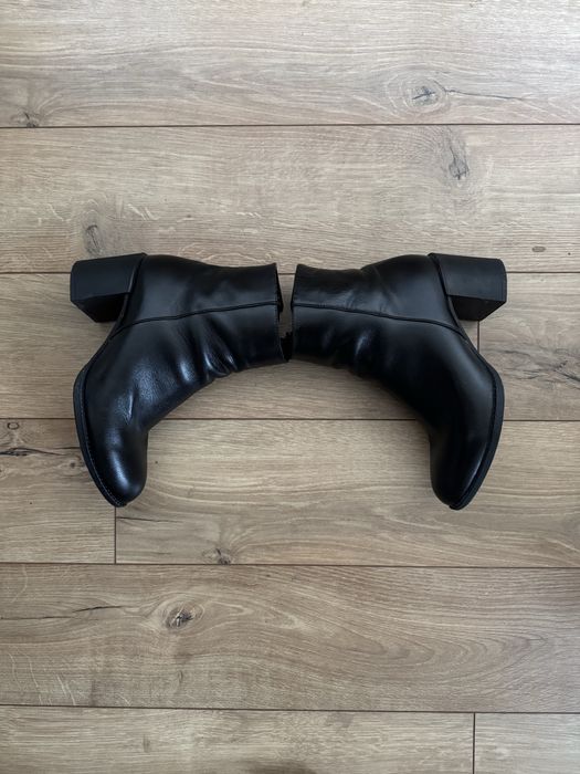 Ежедневни черни боти до глезена