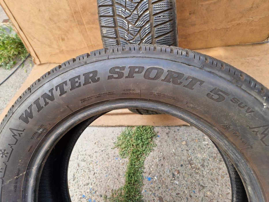 2 Dunlop R18 235/60 Зимни гуми  DOT3220