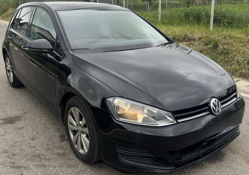 Dezmembrez/piese disponibile Vw golf mk7 hatchback 2014 1.6 tdi clha cutie mww culoare L041