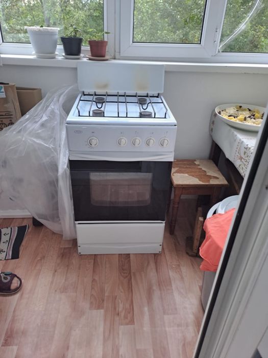 Продам газ плиту Лада