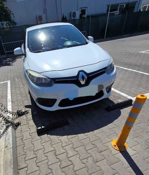 Vând Renault Fluence