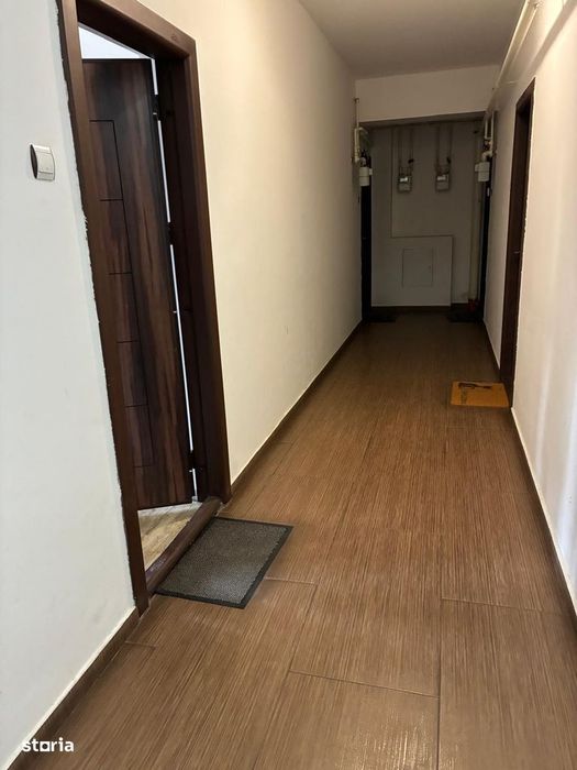 Inchiriez apartament 2 camere  Prelungirea Ghencea cu loc de parcare.