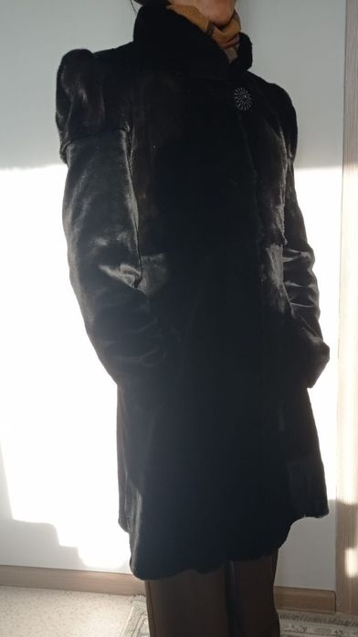 Продам норковую шубу