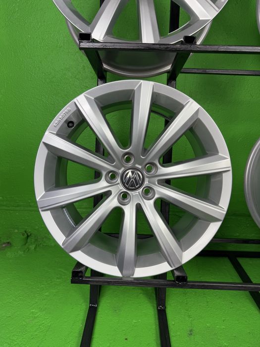 Jante NOI Originale VW R18 5x112 Touareg Passat Arteon Audi