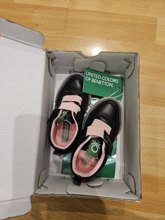Детски обувки Benetton – номер 22, като нови