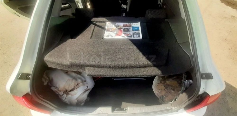 Ваз Lada Priora 21723