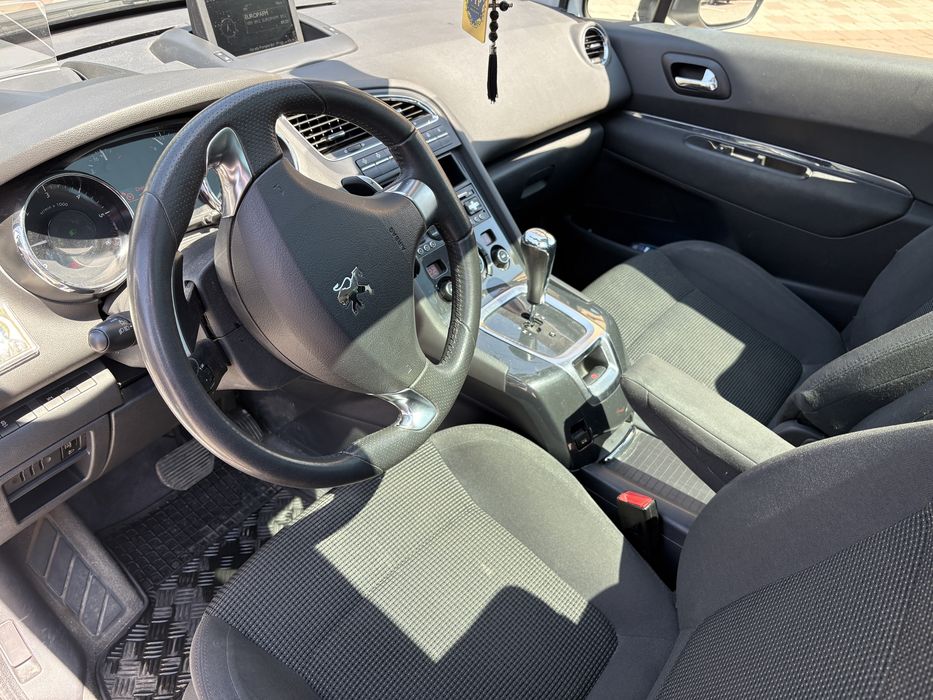 Peugeot 5008 1.6 HDI