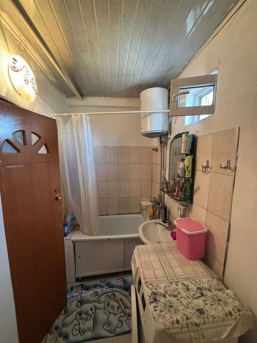 Үй сатылады опше 10 соты . 2 үй бар ..