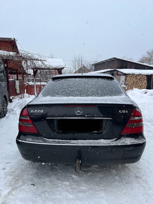 Mercedes benz e class w211