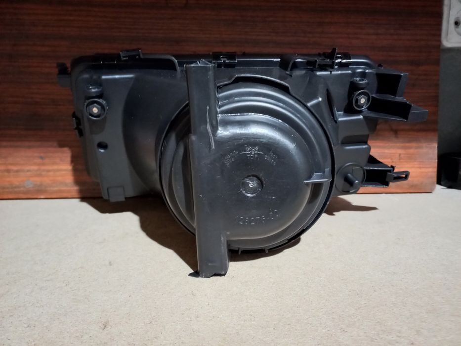 Фары на Ауди 80 Б3