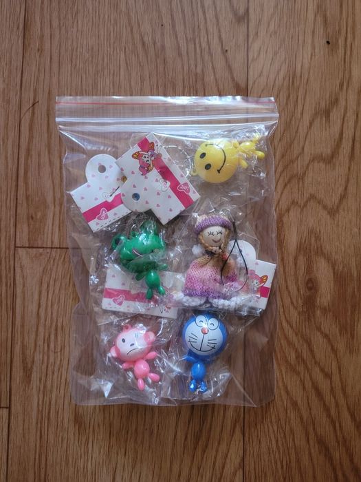 Брелоки 5шт (новые!)