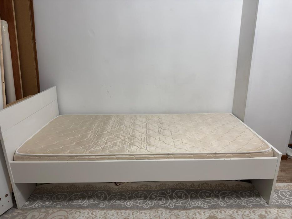 Продам Диван в хорошем состоянии