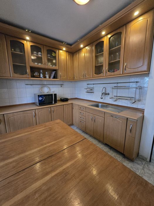 Продава 3-стаен кв. Изток, гр. Перник