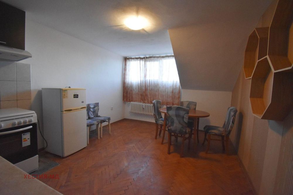 Дава се под наем Тристаен апартамент в София, Център - 92 кв.м за 847.62 € - Снимка #9