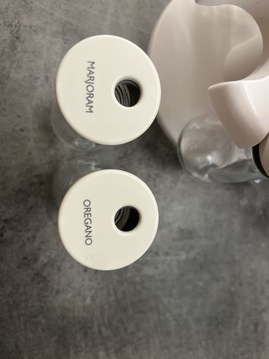 Комплект бурканчета за подправки