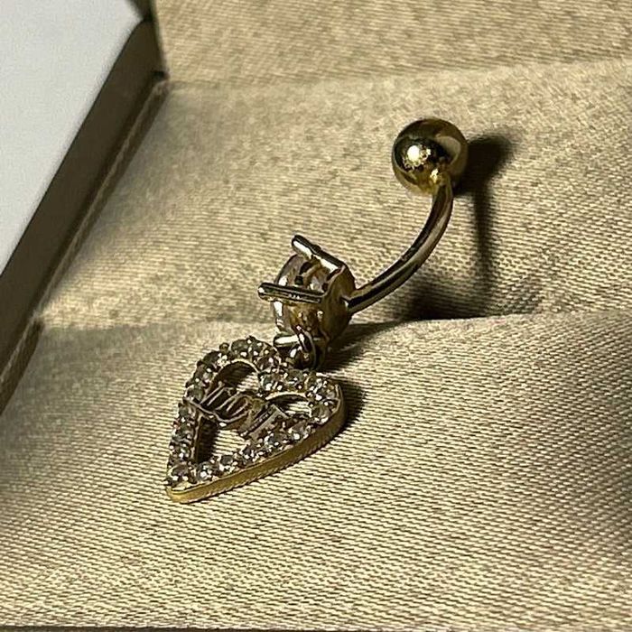 Piercing pentru buric din aur 14K cu inimă  și pietre albe – 1,77 g