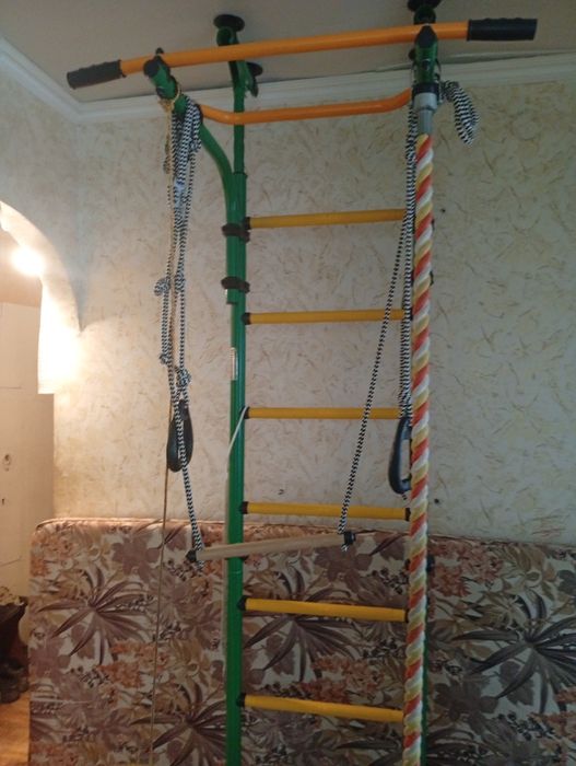 Шведская стенка для детей.