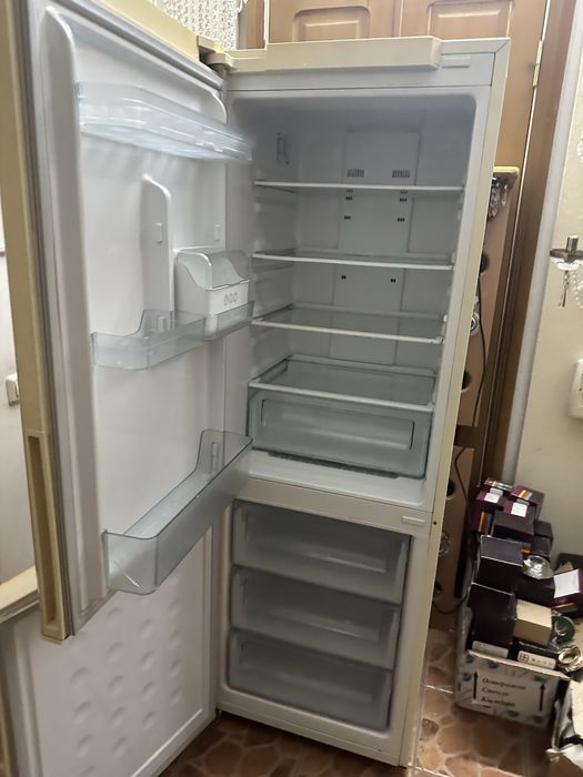 Продам холодильник