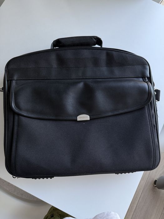 чанта за лаптоп Dicota - 15.6