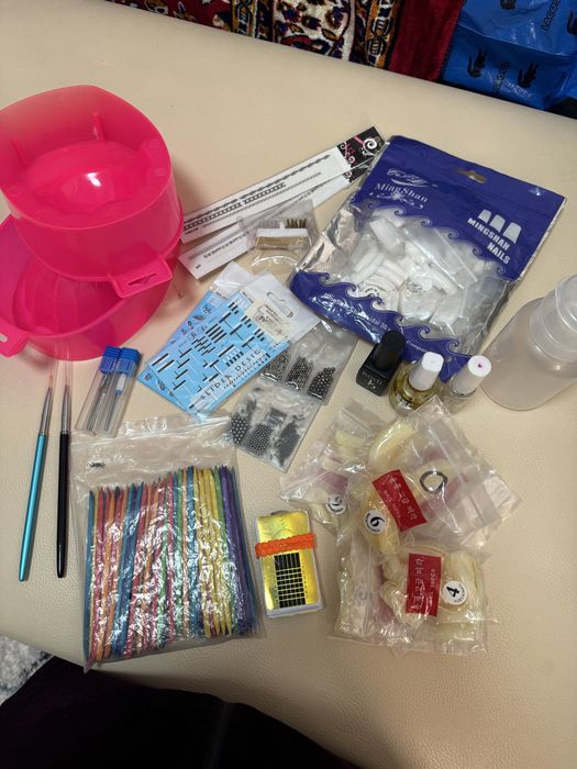 Продаю новые принадлежности для мастеров Маникюра