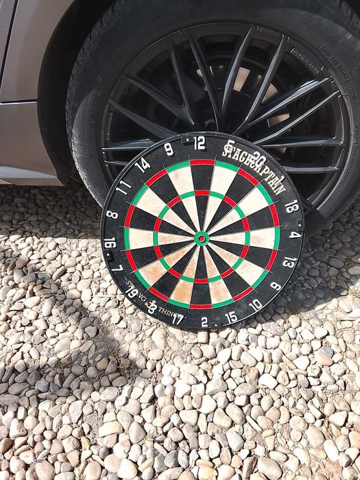 Tabla de darts din pluta