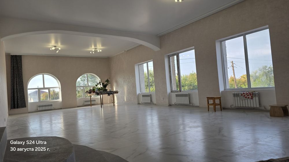 Продам коттедж 700 кв м