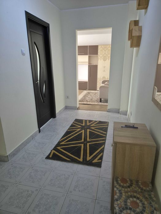 Inchiriez ap. Cu 2 camere Zona Precista