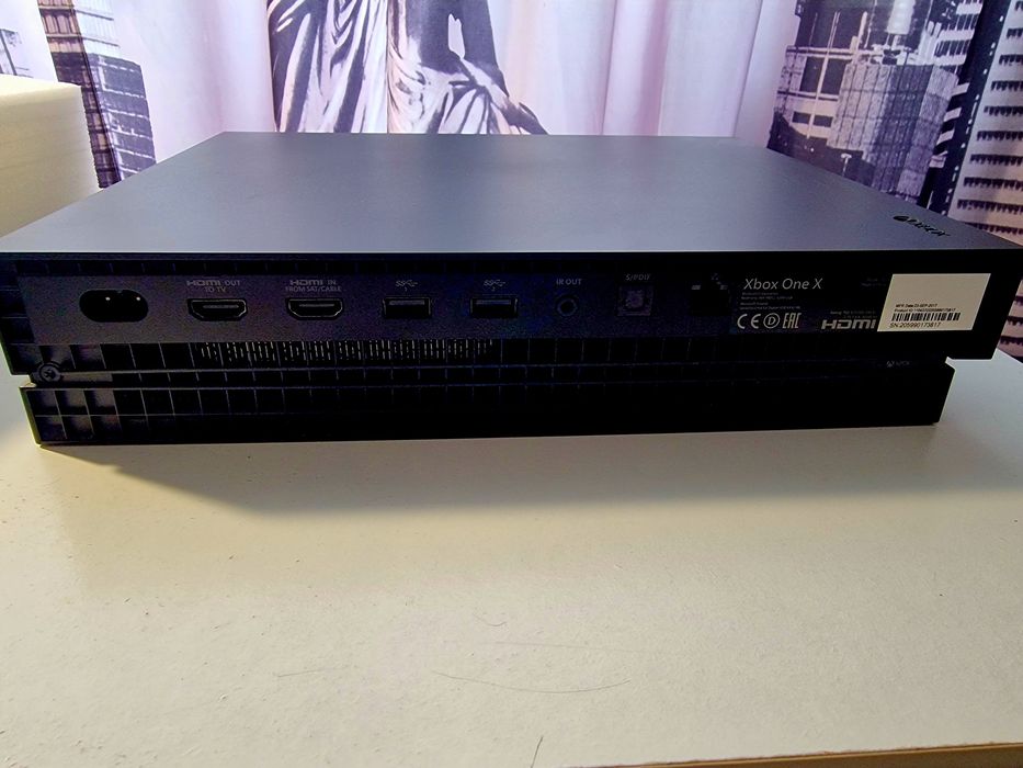 Xbox One X 1TB Negru – Stare Foarte Bună, Folosit Ocazional