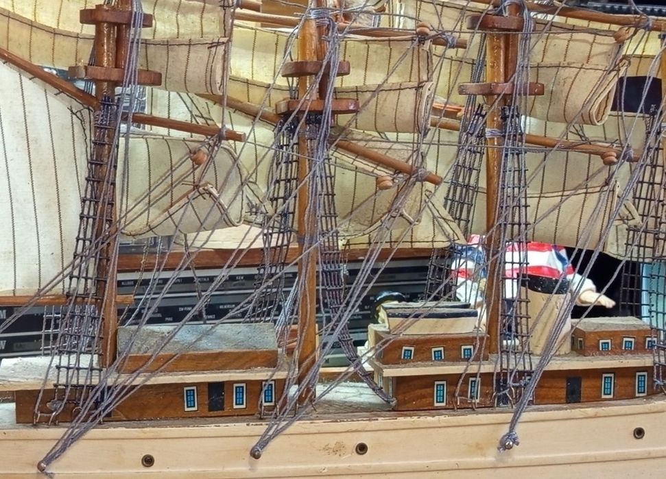 Machetă de colecție corabie Dar Pomorza, realizată din lemn