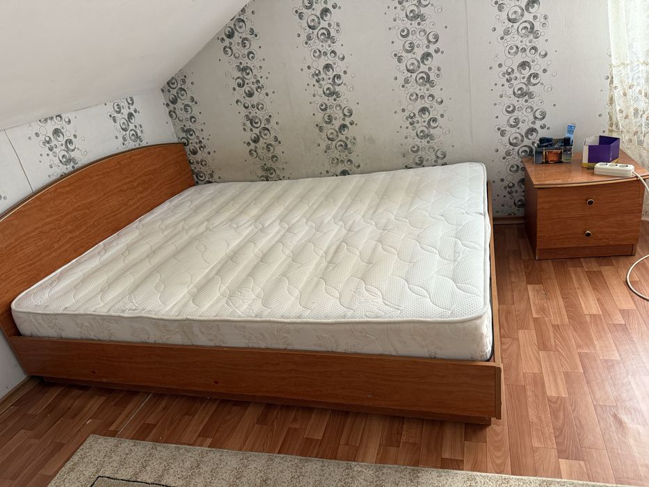 Продам спальный гарнитур недорого
