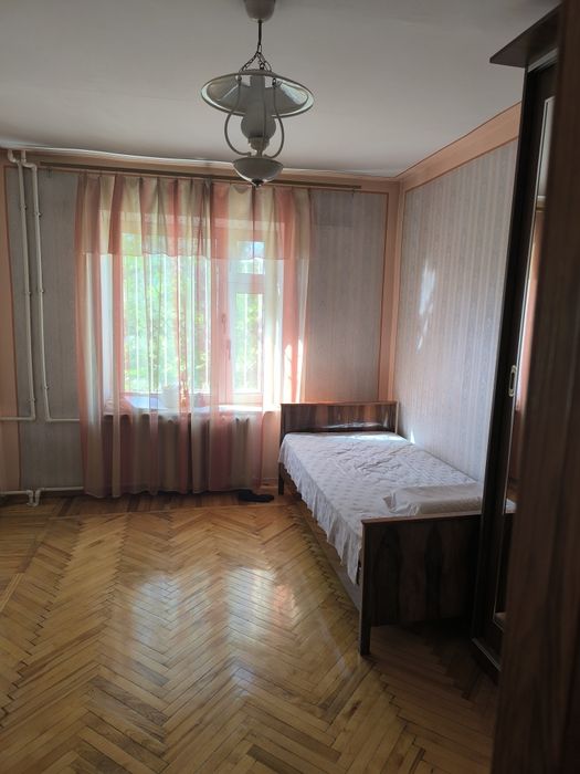 Продаётся 3 комнатная квартира на Чиланзаре 2квартал.