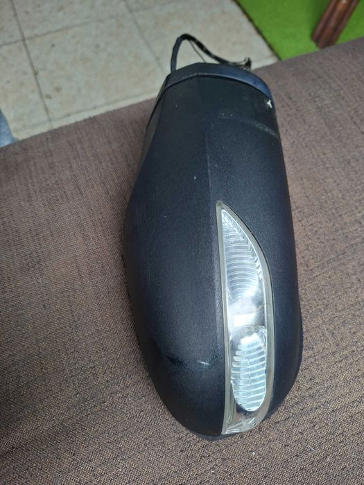 Странично огледало за мерцедес В класа