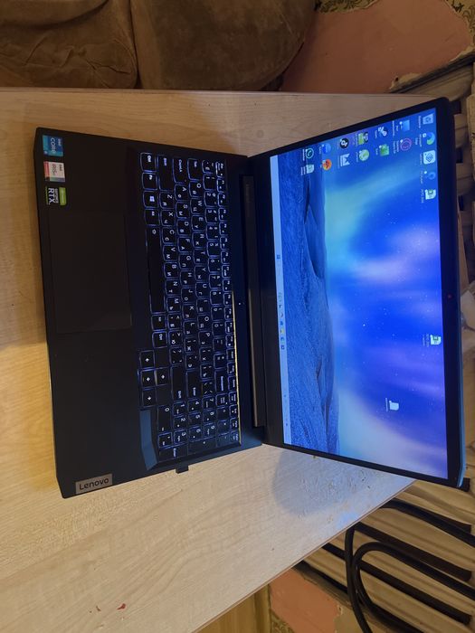 Нотбук Lenovo idepod Gaming 3