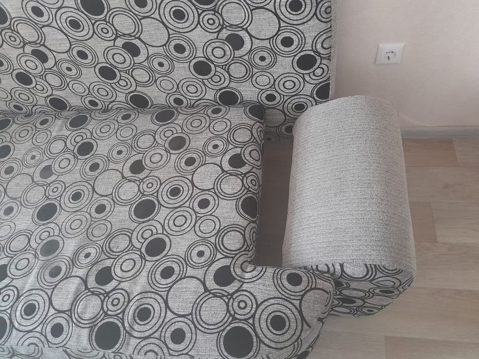 Продам диван хороший