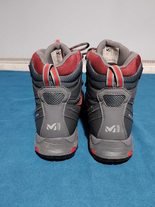 MILLET ghete de munte de damă, mr 39 1/3, interior 25 cm cu un defect