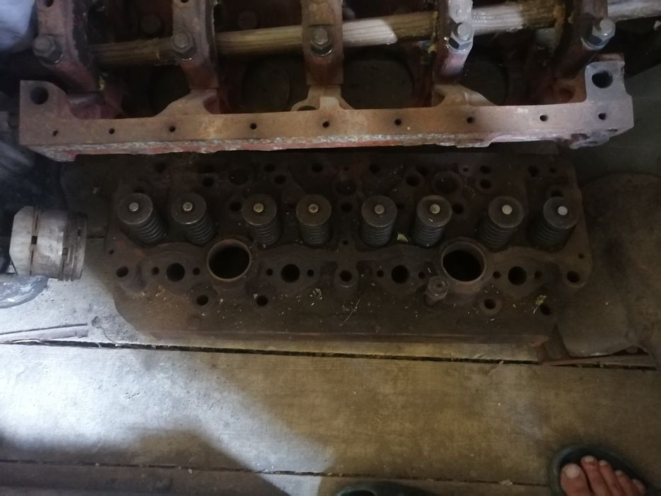 Продам блок.,два коленвала, распредвал на трактор Т-40