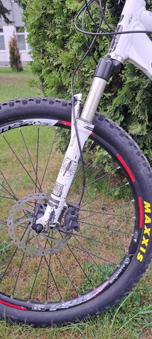 Bicicleta MTB Cube Ams 100