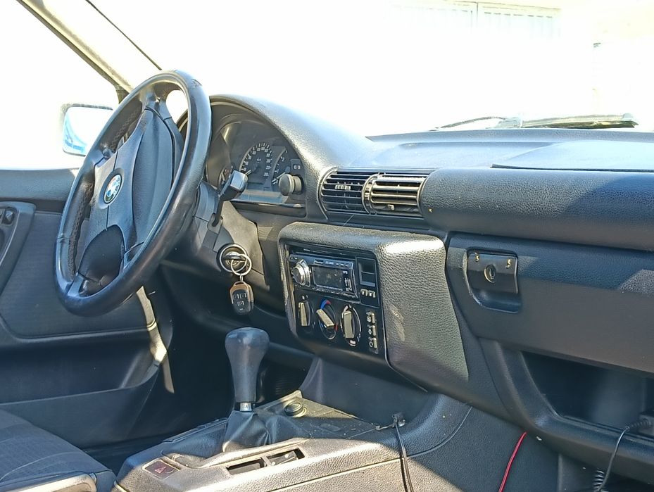 BMW E36 316i Compact - за части