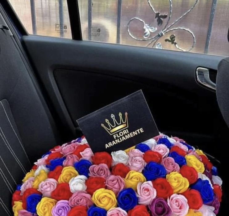 Cos urias cu tradafiri de sapun