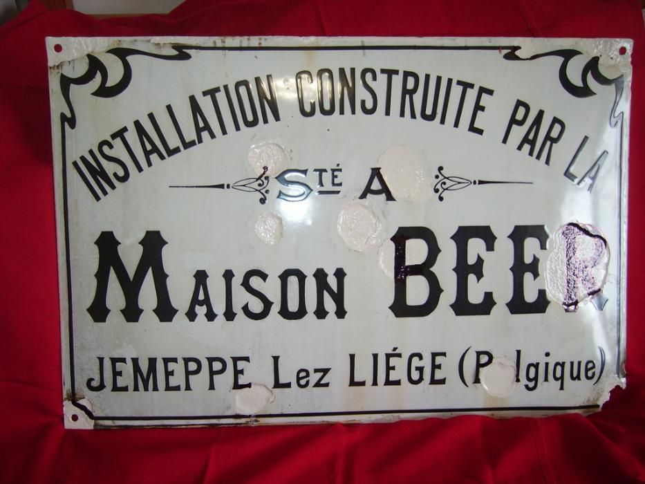 Стара емайлирана табела от началото на ХIX век ,и бастун