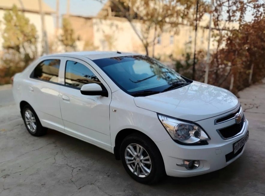 Cobalt chevralet normalni holatda