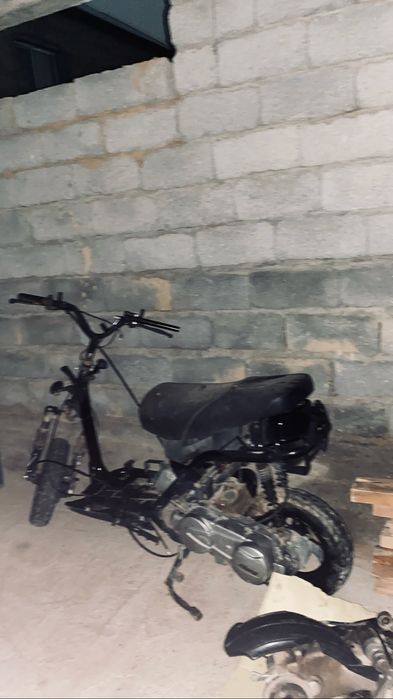 Продам м8 не находу за 35000 обмен есть на айфон или на мопед я доп