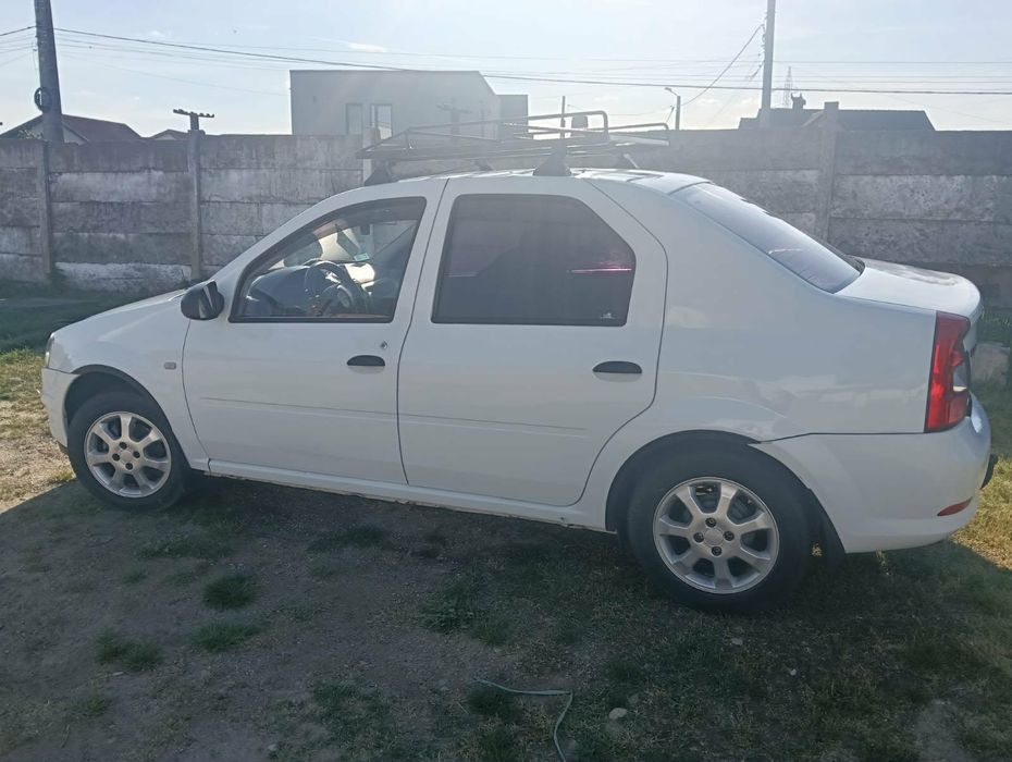 Vând Dacia Logan an 2012