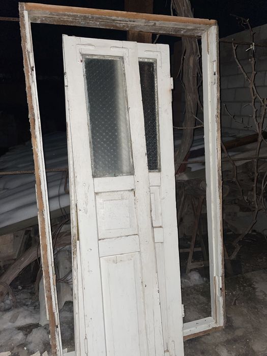 Эшик ва ромлар б/у сотилади.