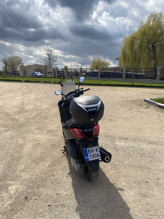 Yamaha X-MAX 250