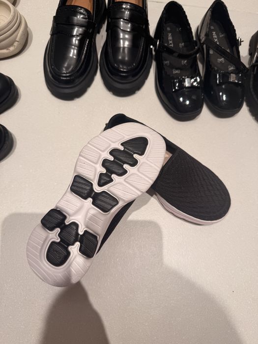 Adidasi slip on Skechers 28.5