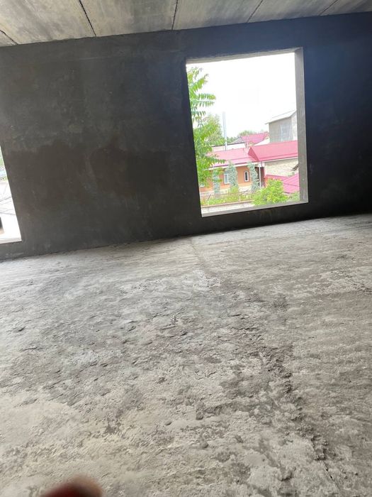 Продам Дом коробку,5,5 соток земли, на Луначарском!