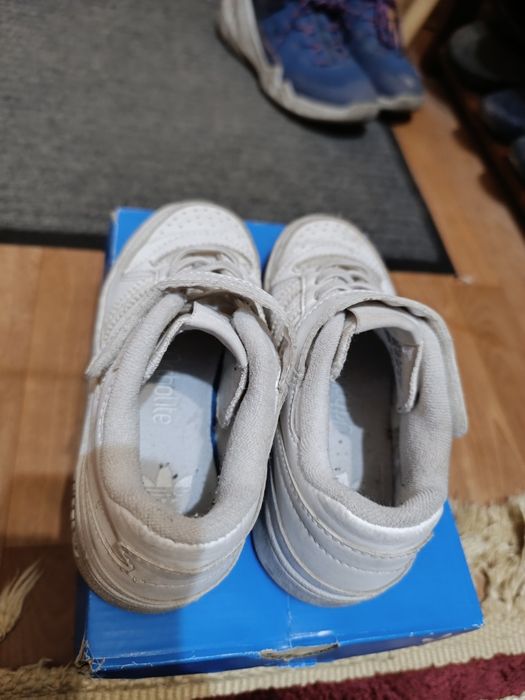 Детские кроссовки adidas