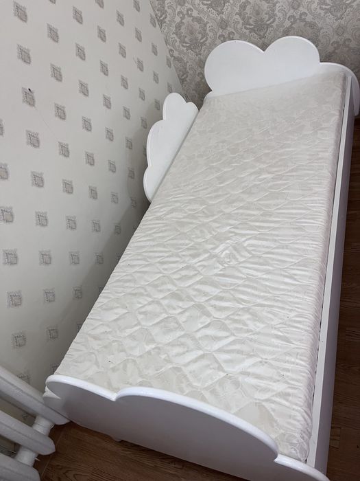 Продам детскую кровать