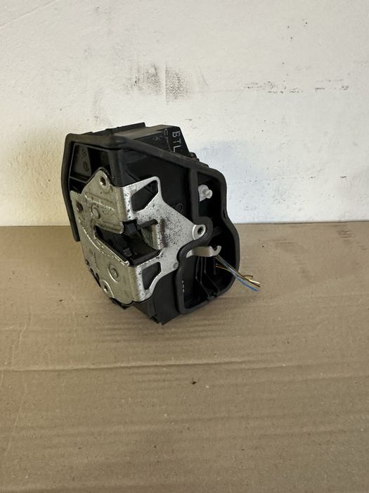 Incuietoare usa broasca usa stanga fata BMW Seria 1 E81 E87 | 7167073